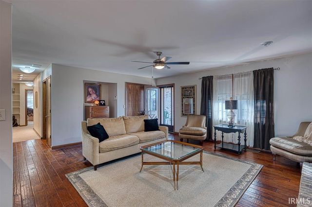 2923 W MILL Road, Evansville, IN 47720