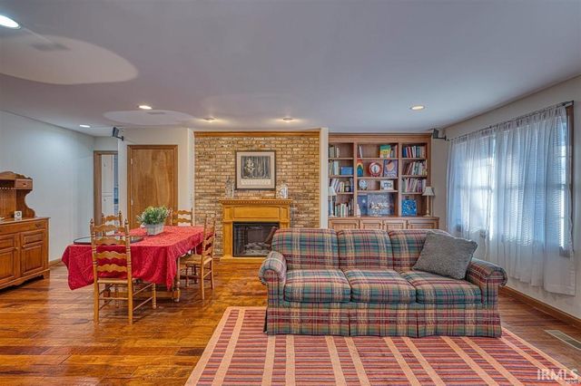 2923 W MILL Road, Evansville, IN 47720