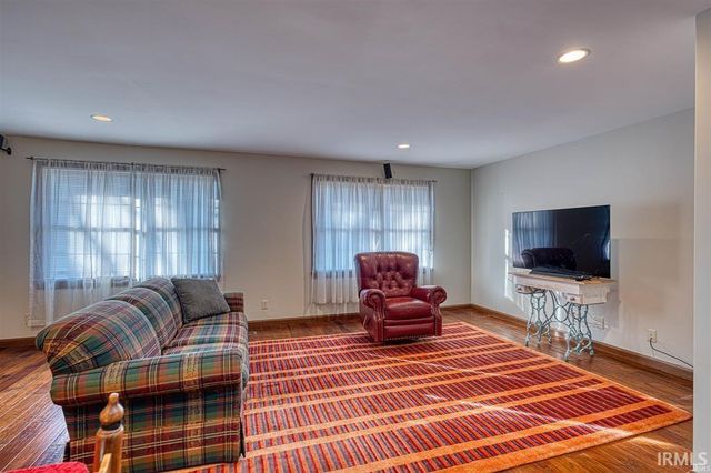 2923 W MILL Road, Evansville, IN 47720