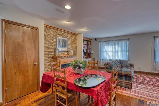 2923 W MILL Road, Evansville, IN 47720
