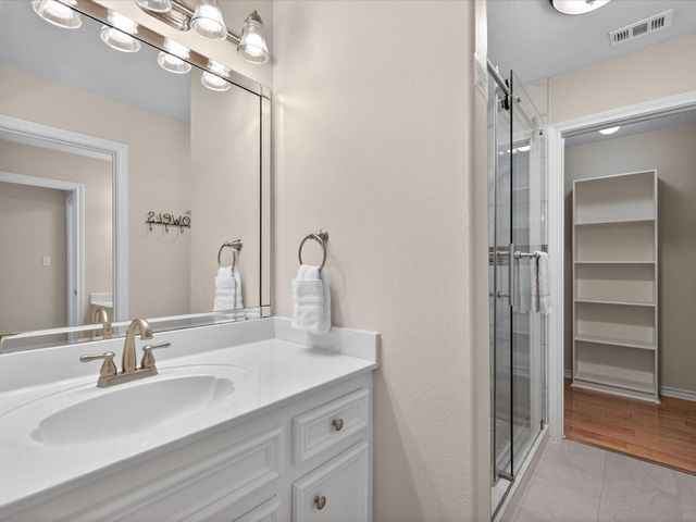 101 Snug Harbor Drive, Conroe, TX 77356