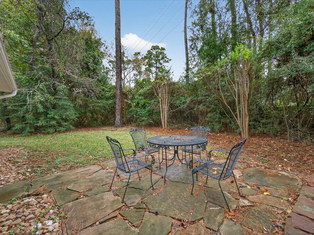 101 Snug Harbor Drive, Conroe, TX 77356