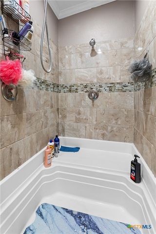 1845 Royal Road, Port Lavaca, TX 77979