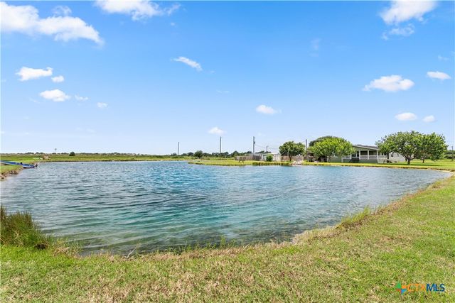 1845 Royal Road, Port Lavaca, TX 77979