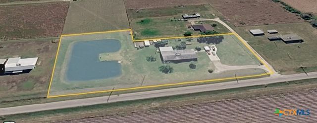 1845 Royal Road, Port Lavaca, TX 77979