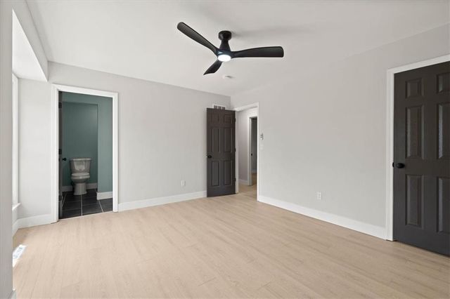 518 SE RICHARDSON Place, Lee's Summit, MO 64063