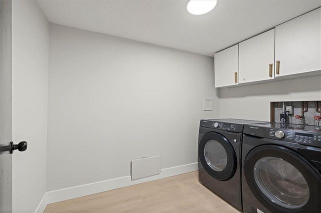 518 SE RICHARDSON Place, Lee's Summit, MO 64063