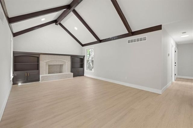 518 SE RICHARDSON Place, Lee's Summit, MO 64063