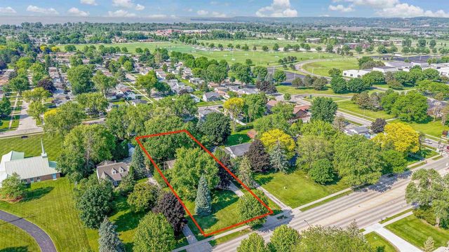 613 E JOHNSON STREET, Fond Du Lac, WI 54935