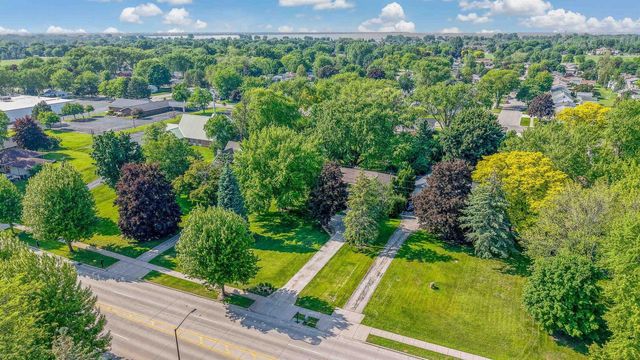 613 E JOHNSON STREET, Fond Du Lac, WI 54935