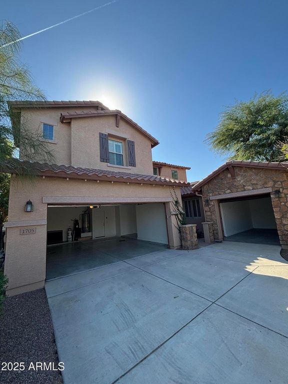 1705 E NIGHTINGALE Lane, Gilbert, AZ 85298