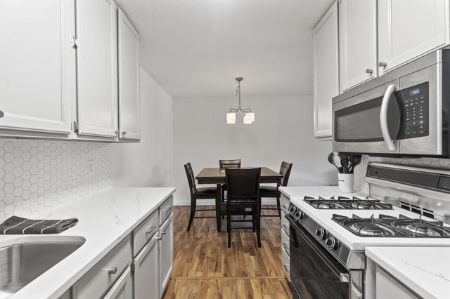 4207 Lakeside Avenue N 328, Brooklyn Center, MN 55429