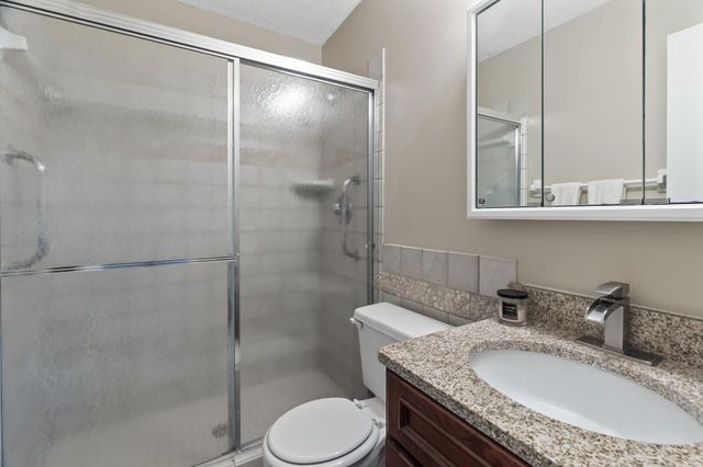 4207 Lakeside Avenue N 328, Brooklyn Center, MN 55429