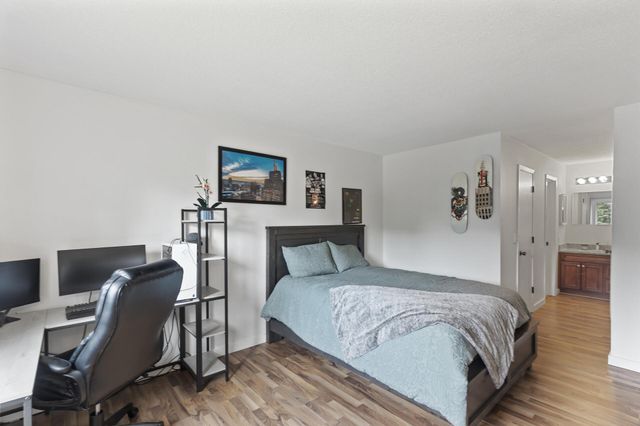 4207 Lakeside Avenue N 328, Brooklyn Center, MN 55429
