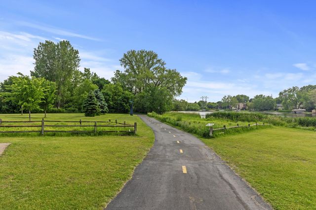 4207 Lakeside Avenue N 328, Brooklyn Center, MN 55429