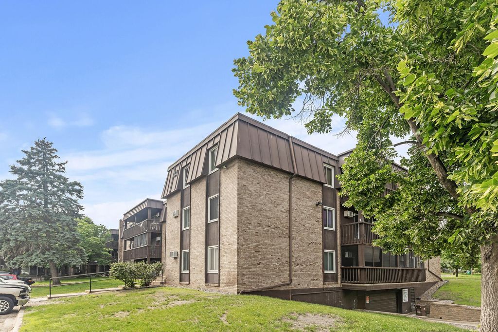 4207 Lakeside Avenue N 328, Brooklyn Center, MN 55429 — photo 3
