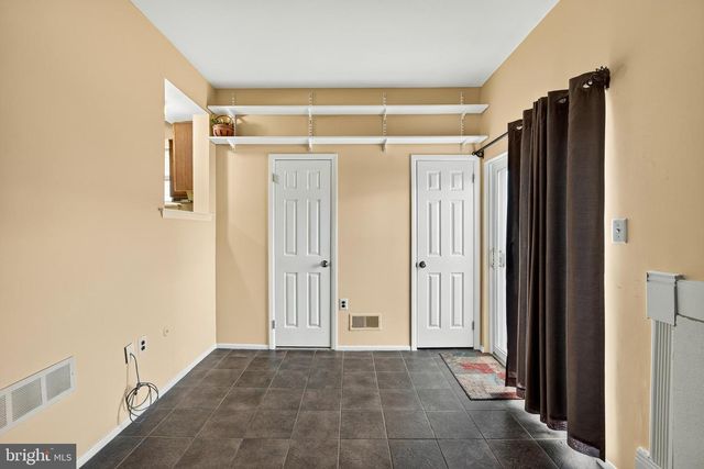 16 MARKEL RD, Malvern, PA 19355