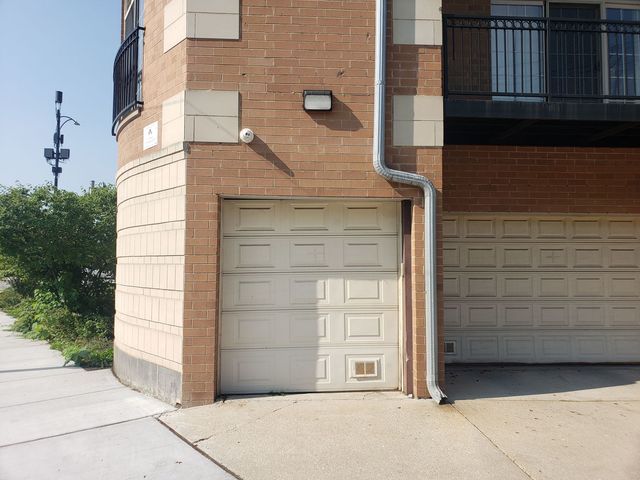 6423 W Touhy Avenue 4C, Chicago, IL 60646