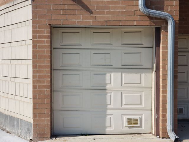 6423 W Touhy Avenue 4C, Chicago, IL 60646