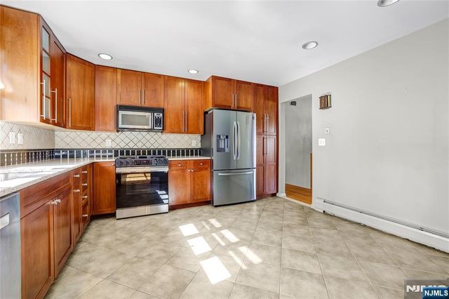 31 Virgil Road, Norwood, NJ 07648