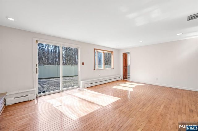 31 Virgil Road, Norwood, NJ 07648