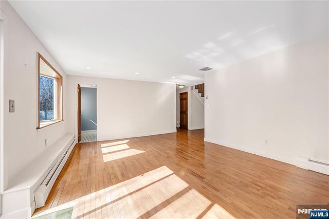 31 Virgil Road, Norwood, NJ 07648