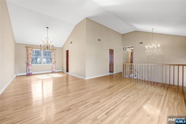 31 Virgil Road, Norwood, NJ 07648