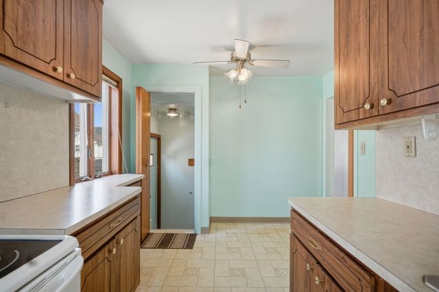 8292 Superior Street, Center Line, MI 48015