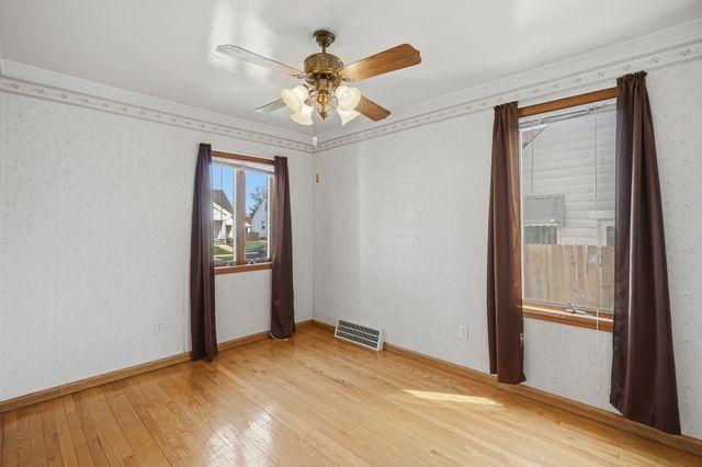 8292 Superior Street, Center Line, MI 48015