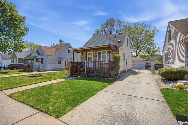 8292 Superior Street, Center Line, MI 48015