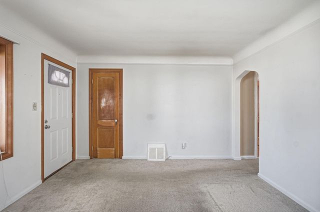 8292 Superior Street, Center Line, MI 48015