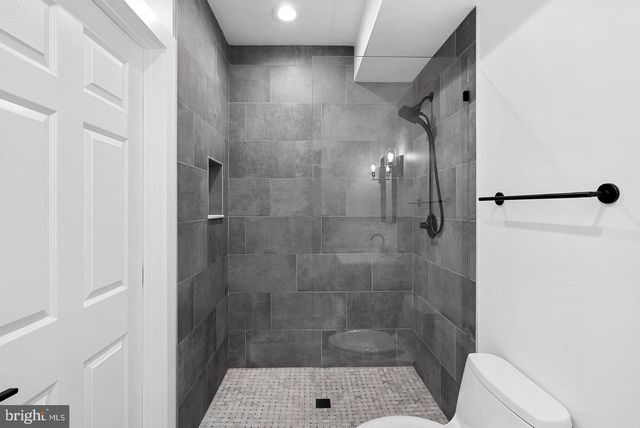 22873 ASHTON WOODS, Brambleton, VA 20148