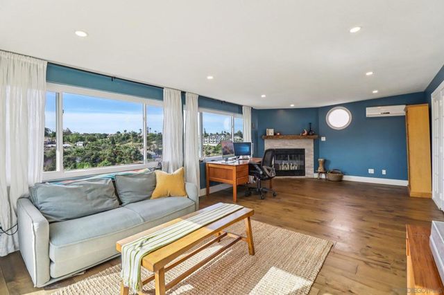 6321 Celia Vista Dr., San Diego, CA 92115