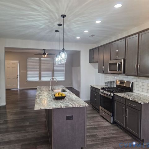 17719 Memorial Tournament Dr, Moseley, VA 23120