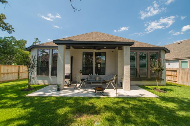 427 Boggy Belt Lane, Conroe, TX 77304