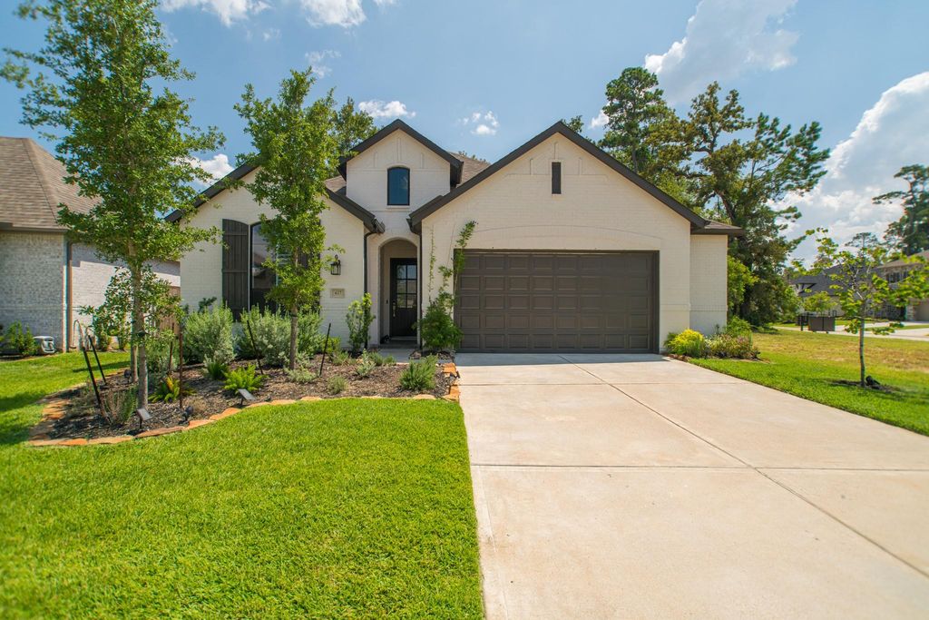 427 Boggy Belt Lane, Conroe, TX 77304