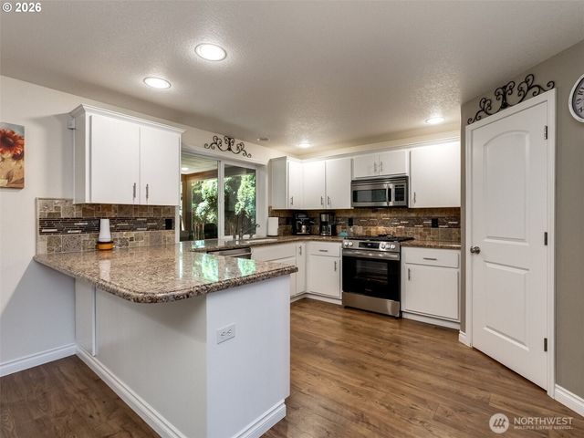 14700 NW 9th Place, Vancouver, WA 98685
