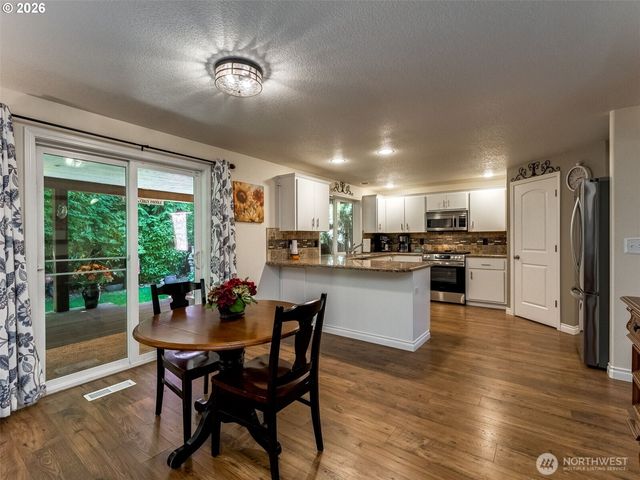 14700 NW 9th Place, Vancouver, WA 98685