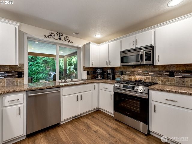 14700 NW 9th Place, Vancouver, WA 98685