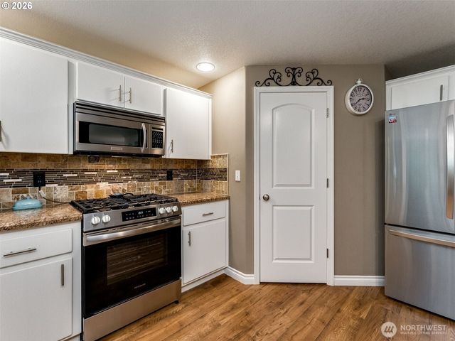 14700 NW 9th Place, Vancouver, WA 98685