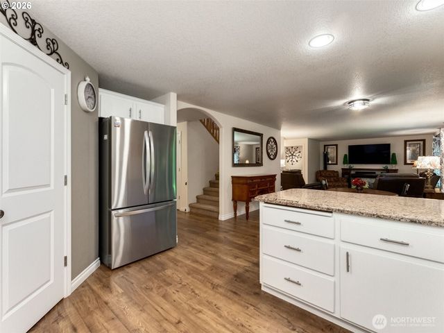 14700 NW 9th Place, Vancouver, WA 98685