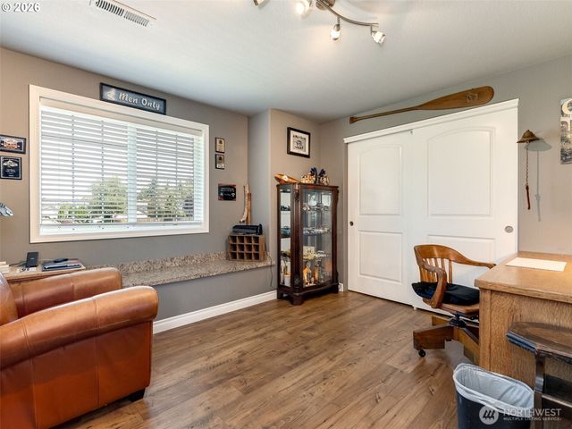 14700 NW 9th Place, Vancouver, WA 98685