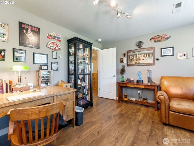 14700 NW 9th Place, Vancouver, WA 98685