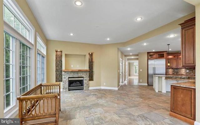 2054 MADRILLON RD, Vienna, VA 22182