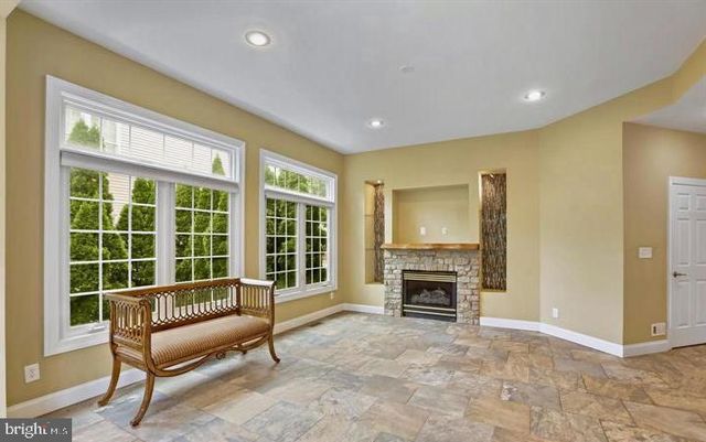 2054 MADRILLON RD, Vienna, VA 22182