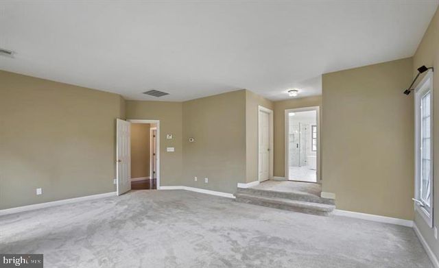 2054 MADRILLON RD, Vienna, VA 22182