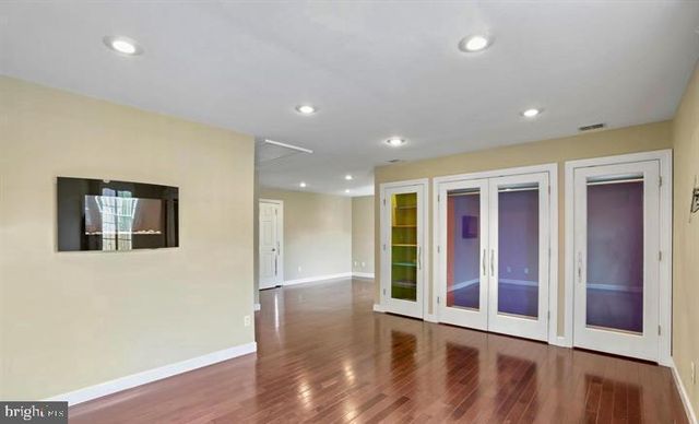 2054 MADRILLON RD, Vienna, VA 22182