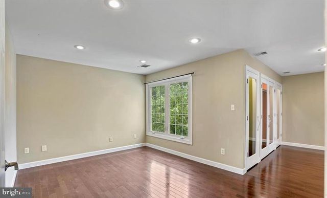 2054 MADRILLON RD, Vienna, VA 22182