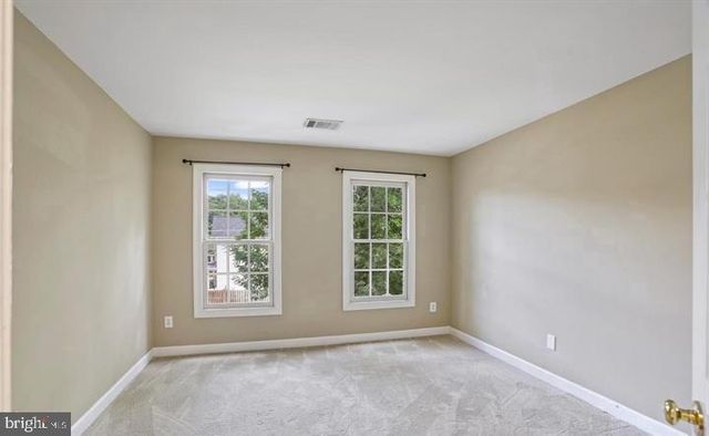 2054 MADRILLON RD, Vienna, VA 22182