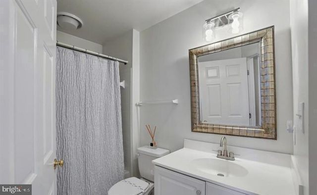 2054 MADRILLON RD, Vienna, VA 22182